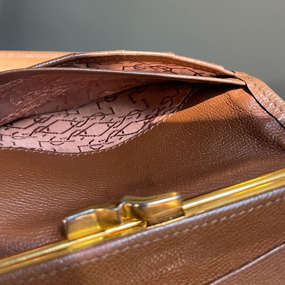YSL Vintage Brown Leather Trifold Wallet with Internal Kisslock Coin Pocket - Picture 8 of 15
